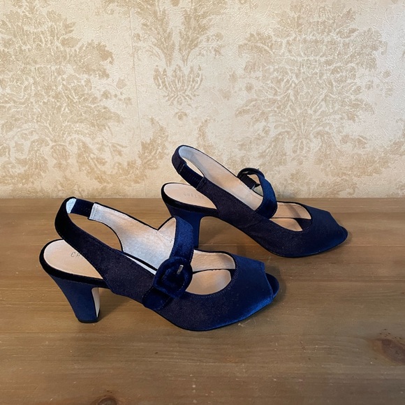 BNWT Chelsea Crew peep toe heels - Picture 3 of 6
